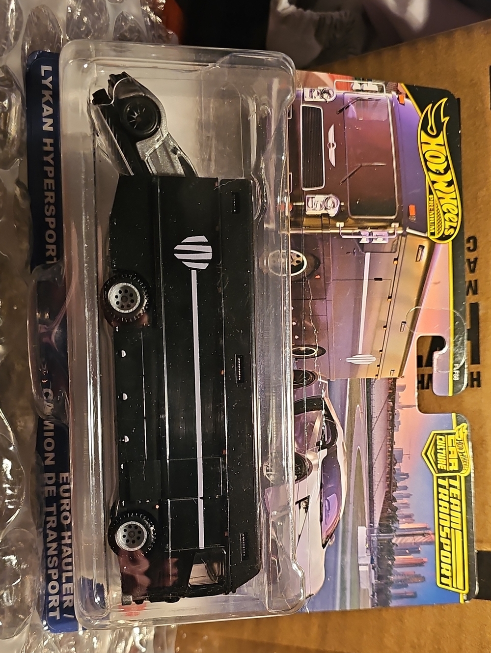 Hot Wheels Team Transport-Lykan Hypertsport, Euro Hauler Transport Trailer-Black